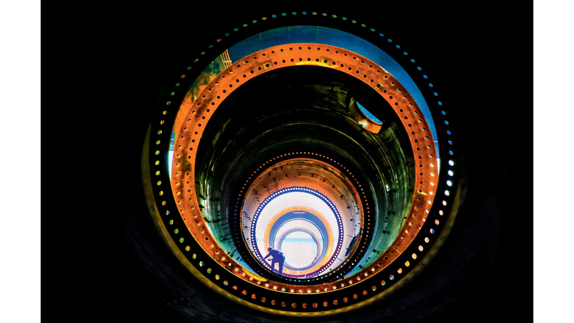 Zpomalování pokračuje